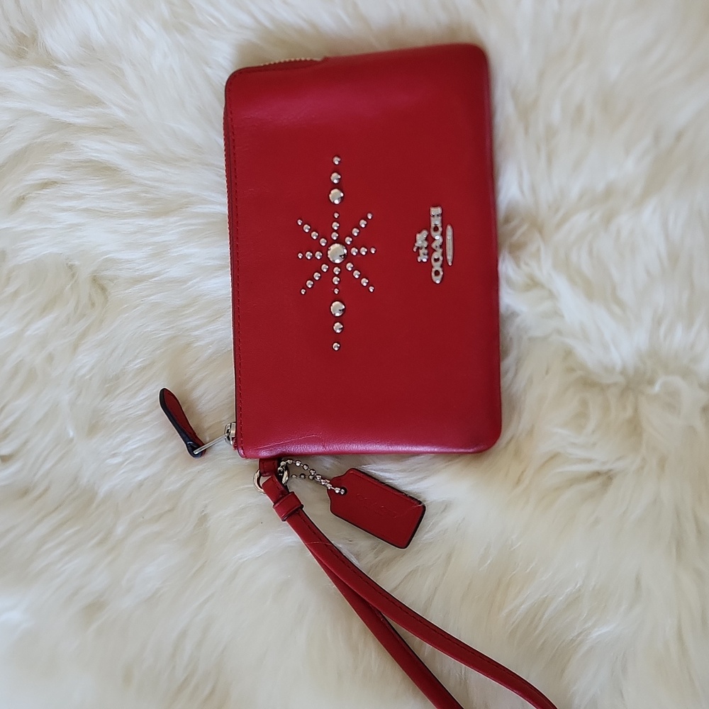 Beautiful Coach Red Leather With Western Rivets Corner Zip Wristlet Wallet ♥️🤠 - Picture 11 of 12